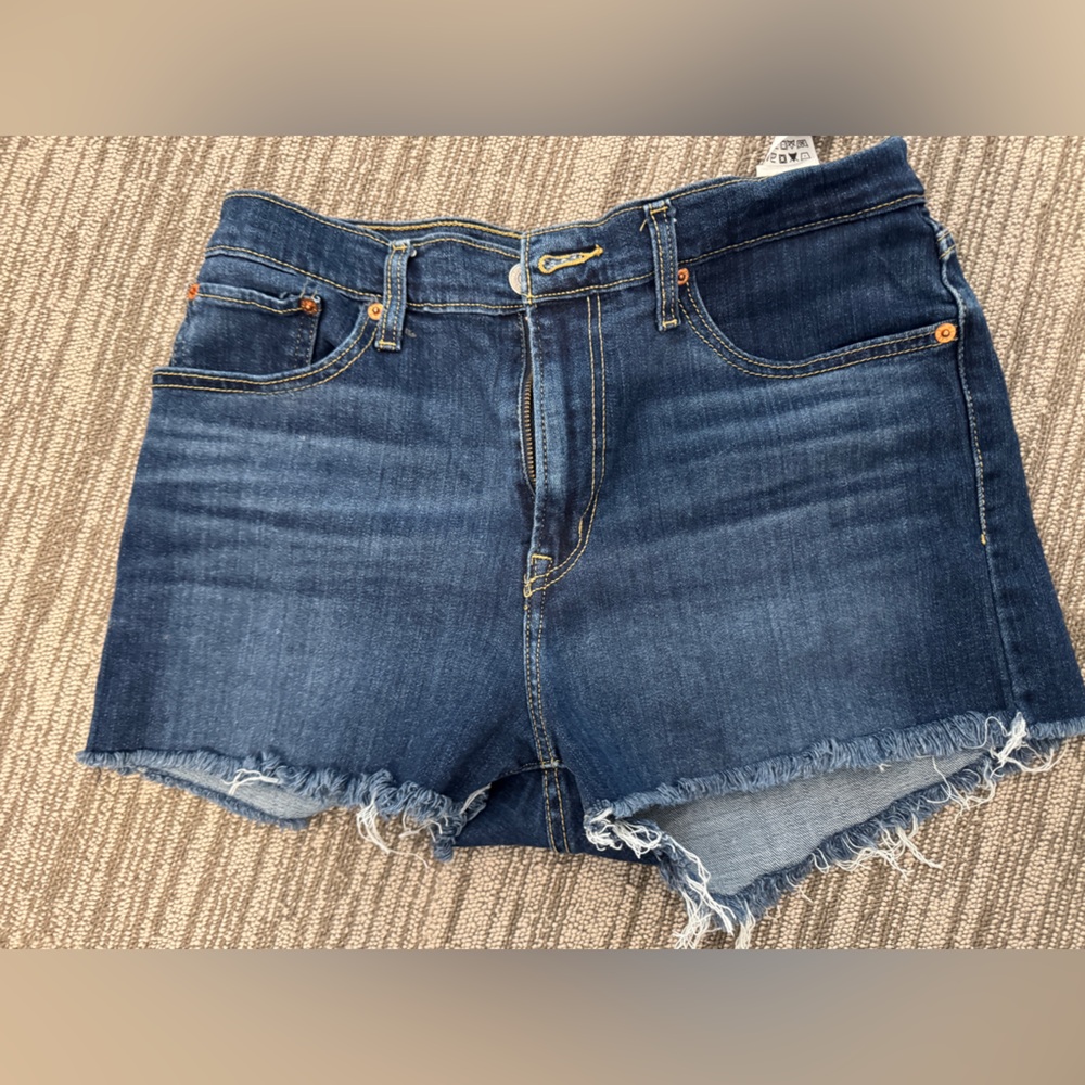Levi’s Classic Blue Jean Shorts with Frayed Hem | size 30